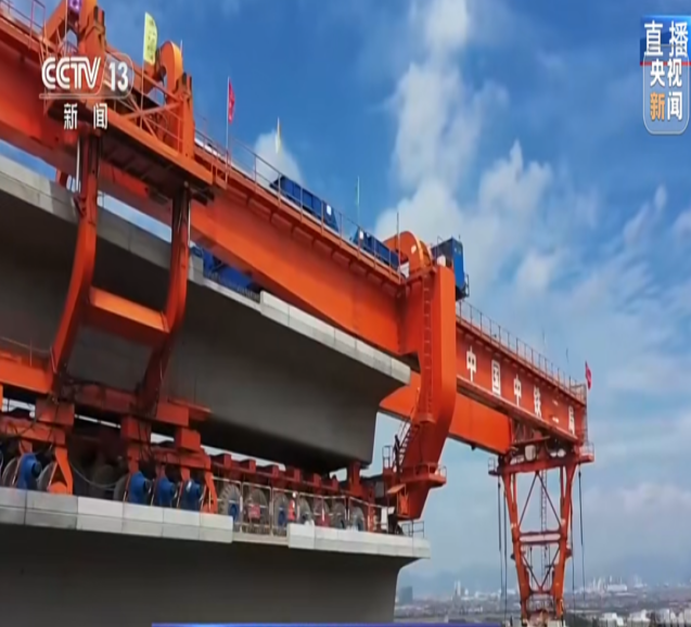 Millimeter-level navigation! Weite Beidou path planning assisted driving system was successfully applied to the 900T beam transport vehicle of the Chongqing-Kunming high-speed railway project