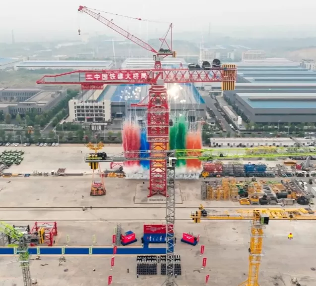 22,000 Ton-Meter Super-Large Tower Crane Weite Service Reaches New Heights